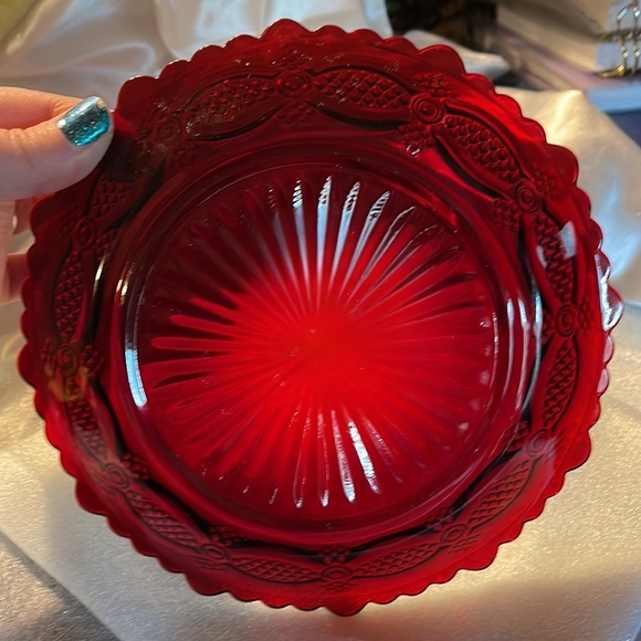 Avon Vintage Cape Cod Red Dessert Plate(s) - Picture 2 of 5
